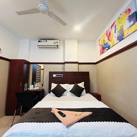 Rio Rooms Medical College Kozhikode Dış mekan fotoğraf
